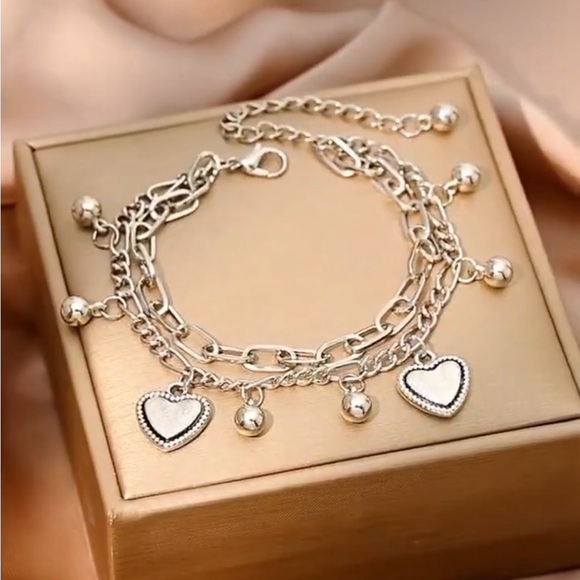 NEW FREE WITH PURCHASE Romantic Heart Shape Layered Bracelet - Picture 7 of 9
